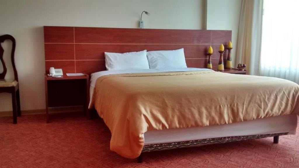 Hotel Flor De Los Andes Tulcán المظهر الخارجي الصورة