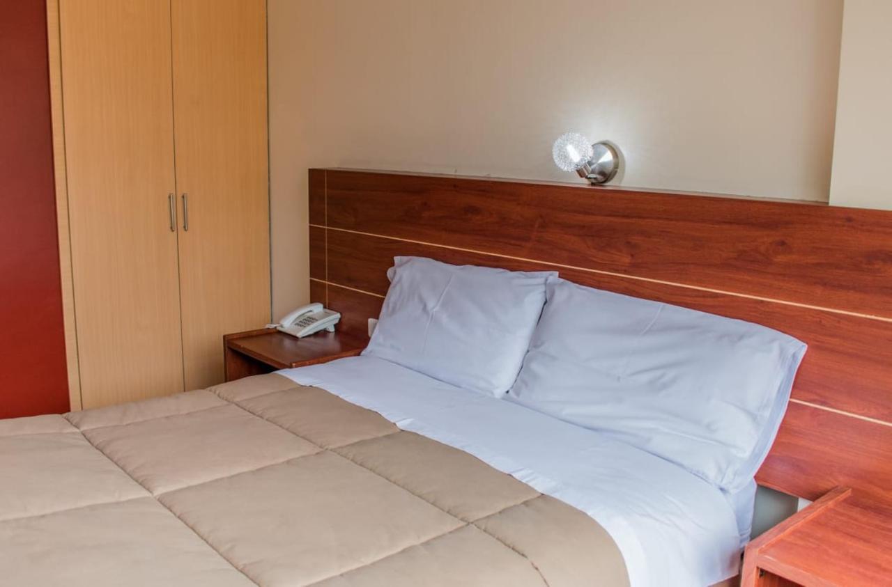 Hotel Flor De Los Andes Tulcán المظهر الخارجي الصورة