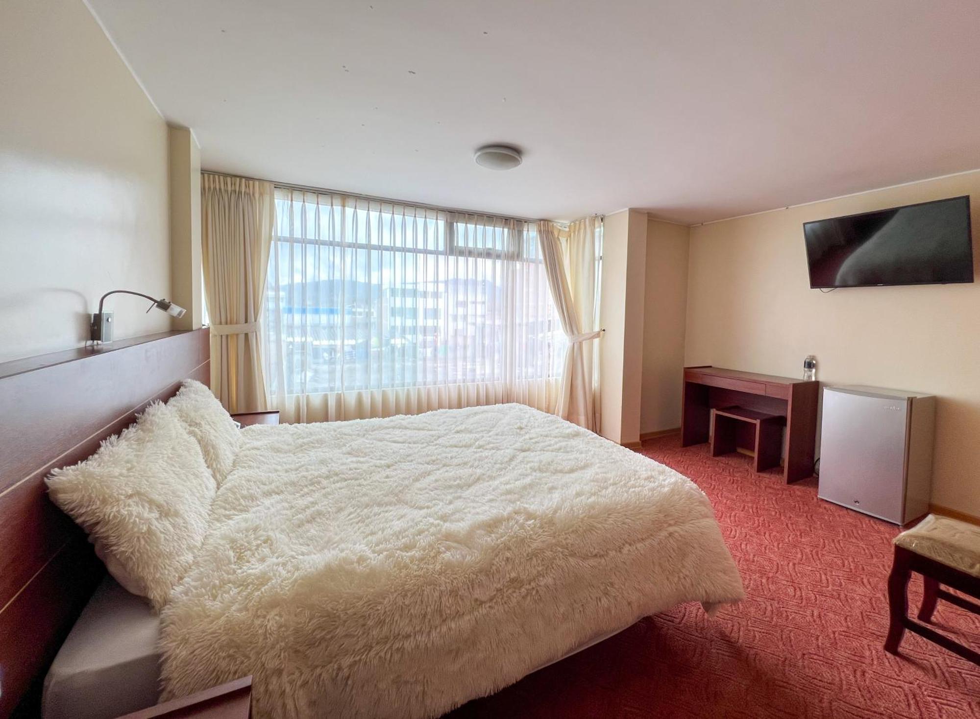 Hotel Flor De Los Andes Tulcán المظهر الخارجي الصورة