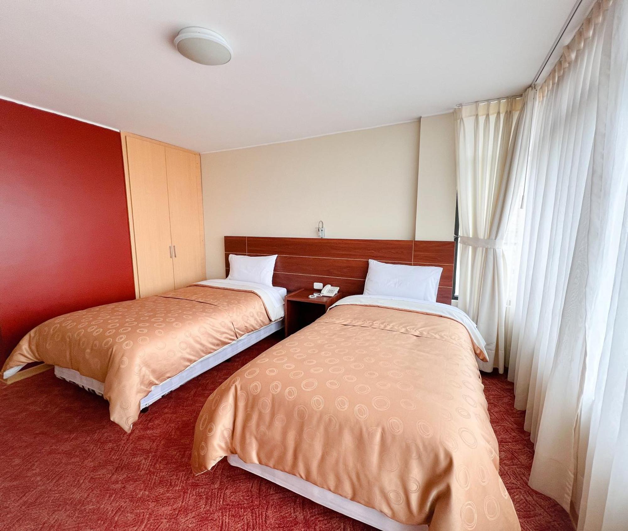 Hotel Flor De Los Andes Tulcán المظهر الخارجي الصورة
